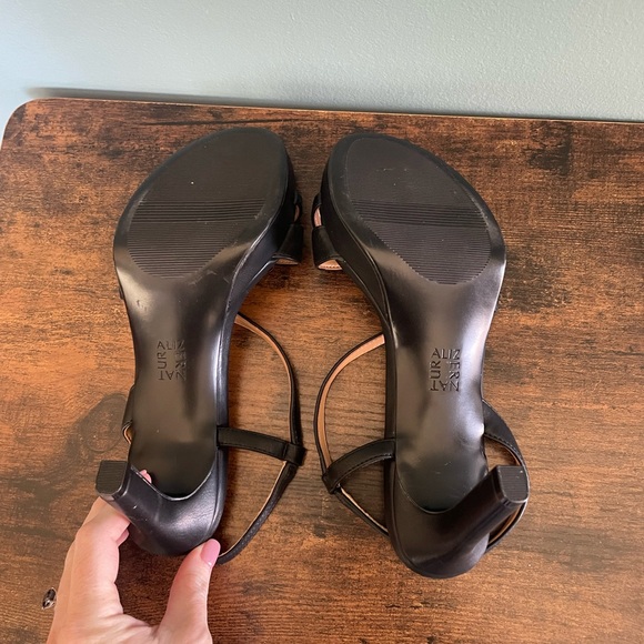 NWOT - Naturalizer Women's Black Sandals - 7.5 - Picture 6 of 7